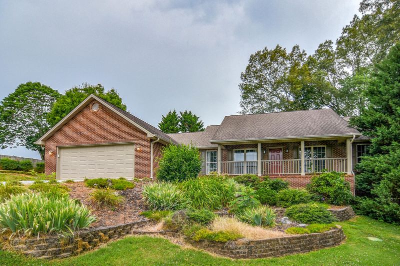 214 Chapman Overlook Dr, Seymour, TN 37865