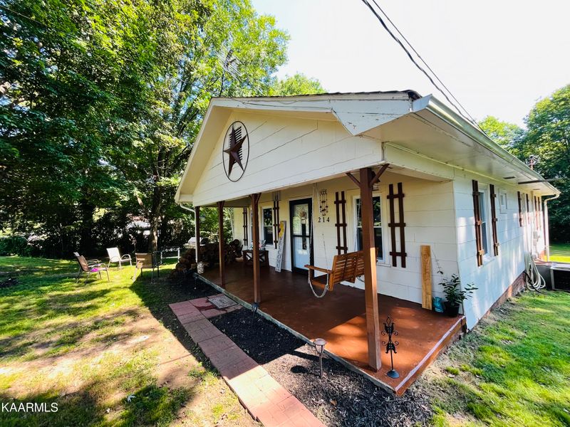 214 Co Rd 475, Etowah, TN 37331