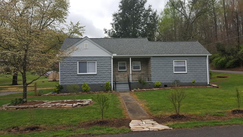 214 Gayview Dr, Knoxville, TN 37920