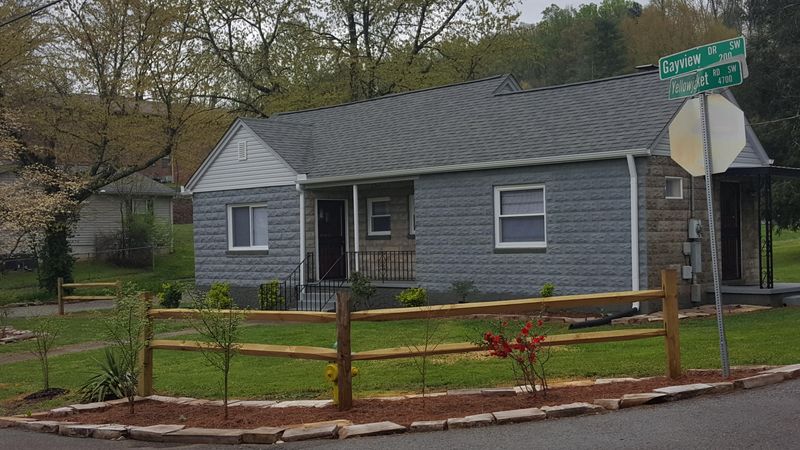 214 Gayview Dr, Knoxville, TN 37920