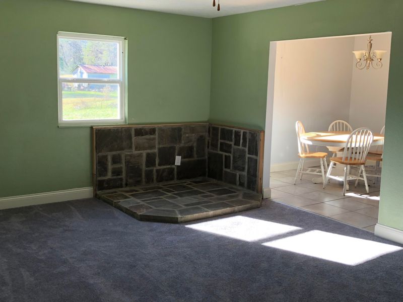214 Granite Rd, Clinton, TN 37716