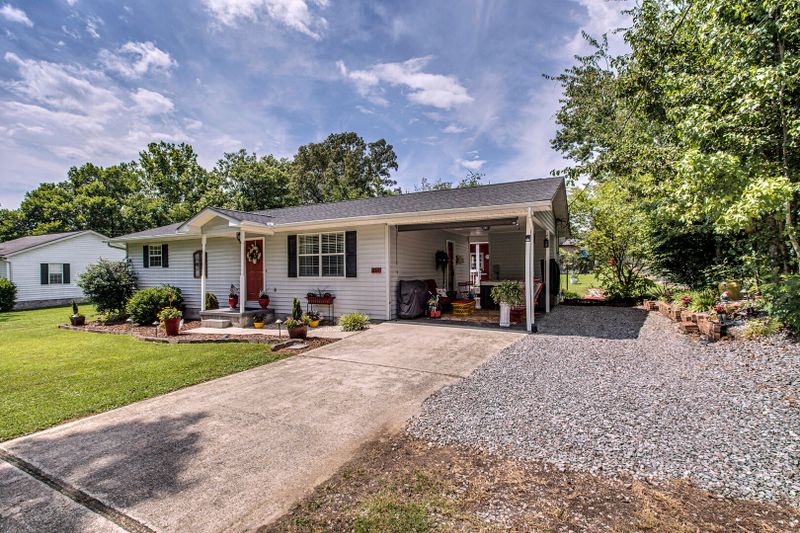 214 Haven Rd, Oliver Springs, TN 37840