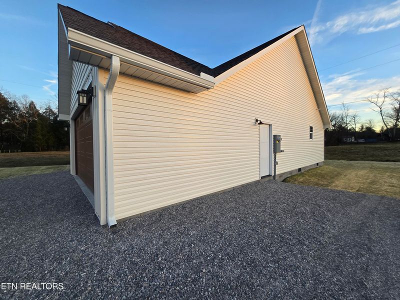 214 Hemlock Springs Dr, Helenwood, TN 37755