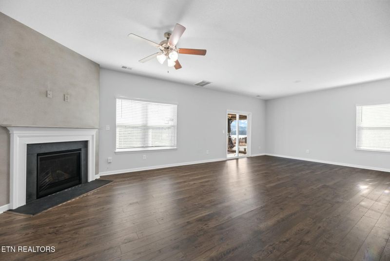 214 Ibis Loop, Oak Ridge, TN 37830