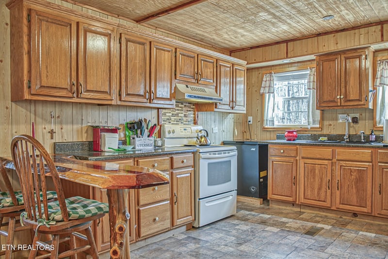 214 Monticello Loop, Crossville, TN 38558