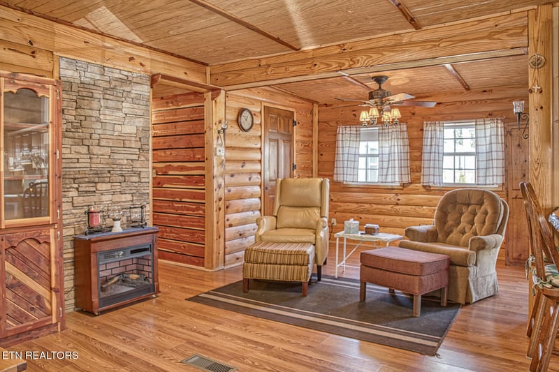 214 Monticello Loop, Crossville, TN 38558