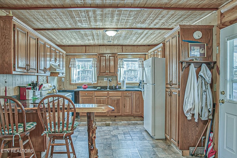 214 Monticello Loop, Crossville, TN 38558