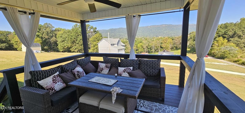 214 Morton Rd, Lafollette, TN 37766