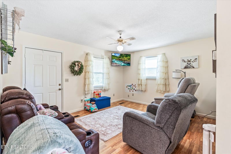 214 Old State Rd, Sparta, TN 38583