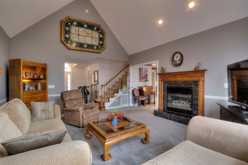 214 Ootsima Way, Loudon, TN 37774