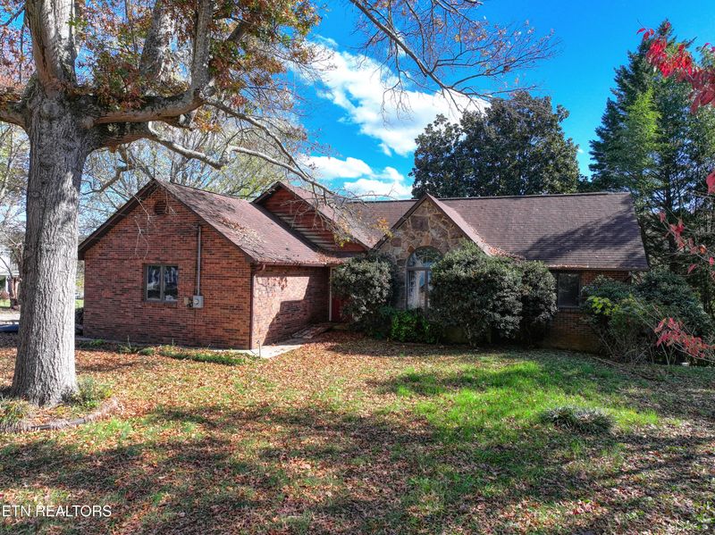 214 Ross Estates Rd, Kingston, TN 37763