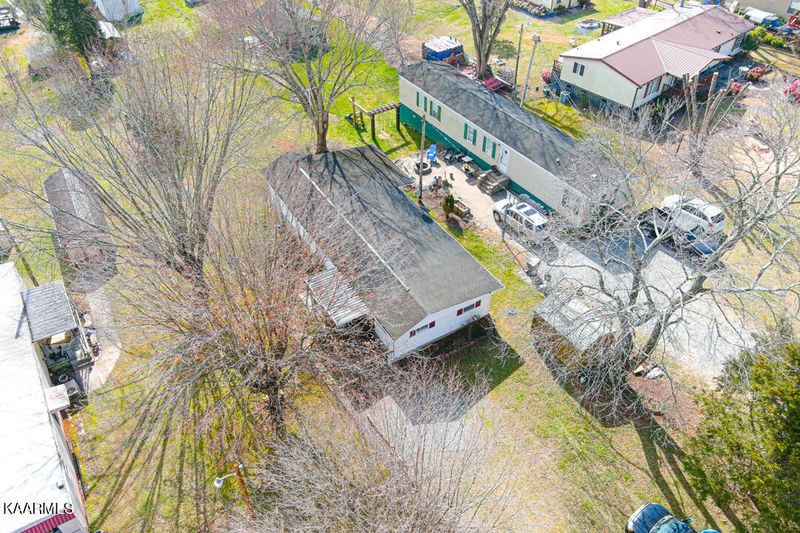 214 Turman Dr, Lenoir City, TN 37772