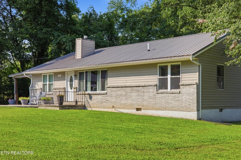 214 Woodlane Dr, Rockwood, TN 37854