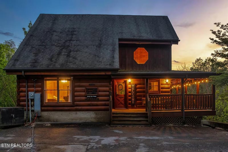 2140 Bear Haven Way, Sevierville, TN 37876