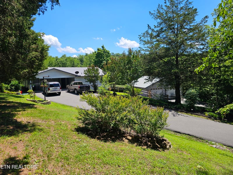 2140 Chapman Hwy, Sevierville, TN 37876