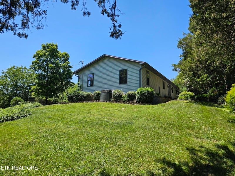 2140 Chapman Hwy, Sevierville, TN 37876