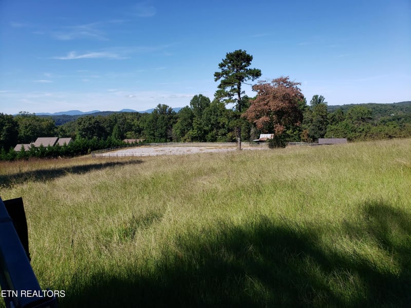 2143 Everett Rd, Knoxville, TN 37932