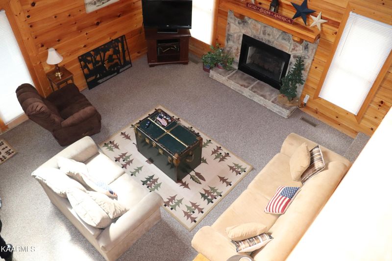 2144 Eagle Feather Dr, Sevierville, TN 37876