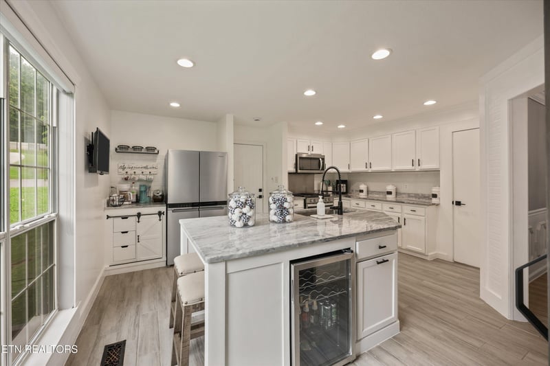 2145 Willow Creek Ln, Knoxville, TN 37909