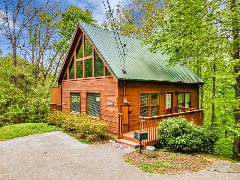 2147 E View Dr, Sevierville, TN 37876