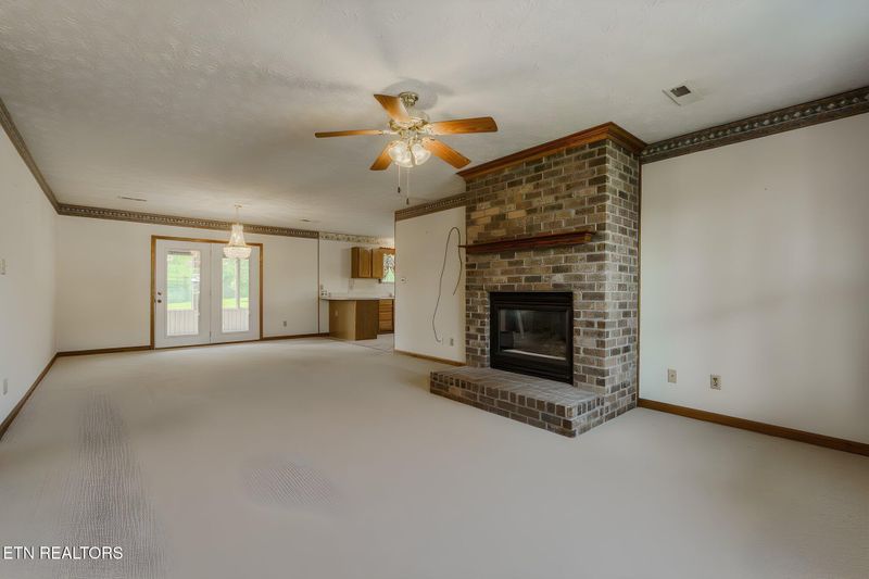 2148 Tuscany Gardens Dr, Powell, TN 37849