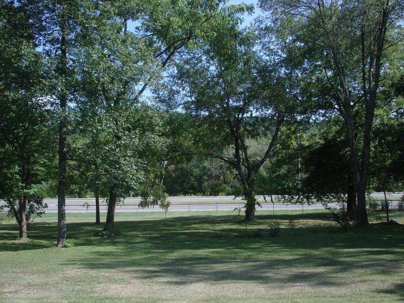 215 Butler Rd, Oak Ridge, TN 37830
