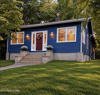 215 Campus Ln, Knoxville, TN 37918