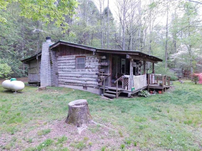215 Goldminers Rd, Tellico Plains, TN 37385
