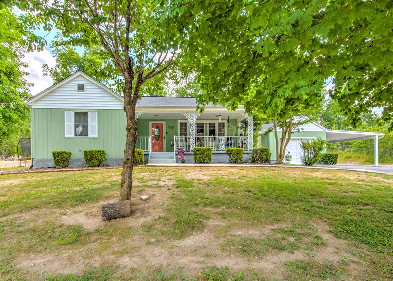 215 Haven Rd, Oliver Springs, TN 37840