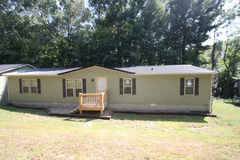 215 Lee Terry Rd, Wartburg, TN 37887