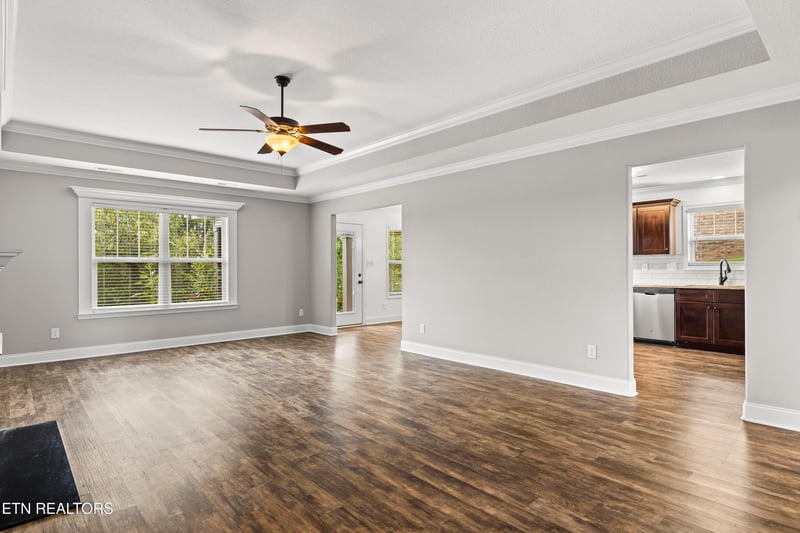 215 Montgomery Farms Dr, Friendsville, TN 37737