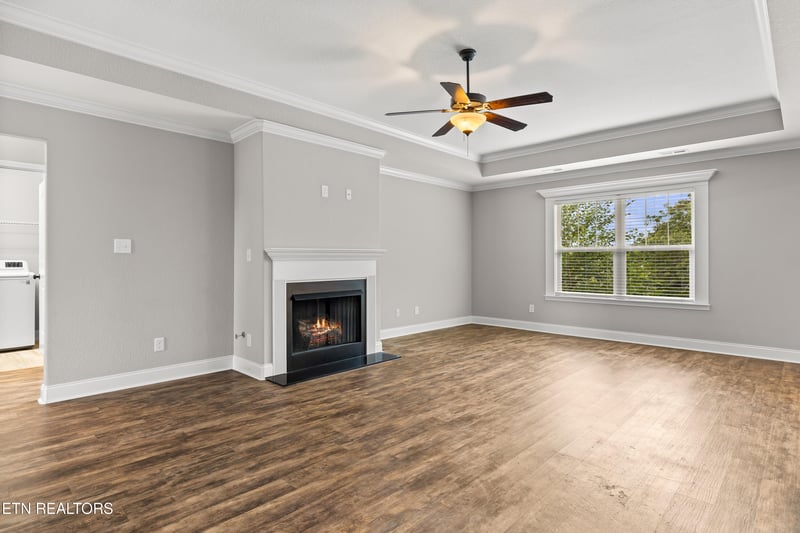 215 Montgomery Farms Dr, Friendsville, TN 37737