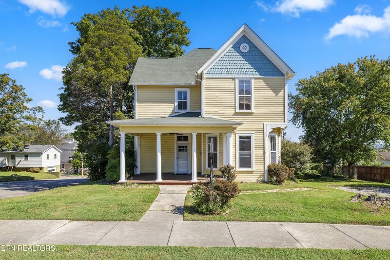 215 N C St, Lenoir City, TN 37771
