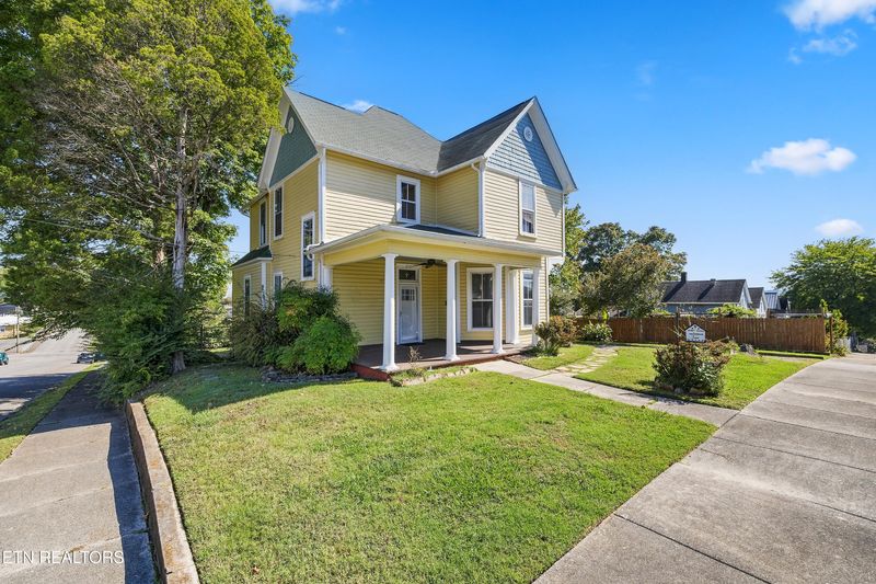 215 N C St, Lenoir City, TN 37771
