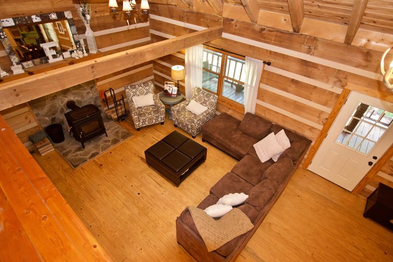 215 Northshore Dr, Greenback, TN 37742