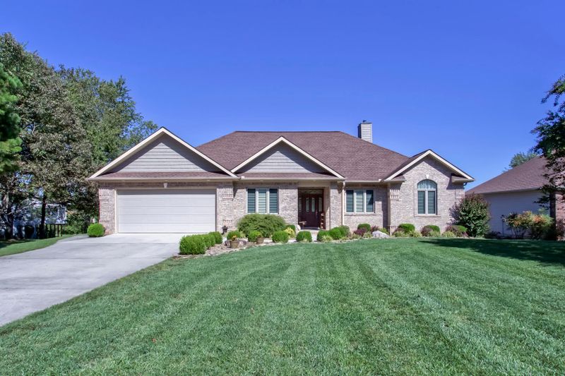 215 Oonoga Way, Loudon, TN 37774