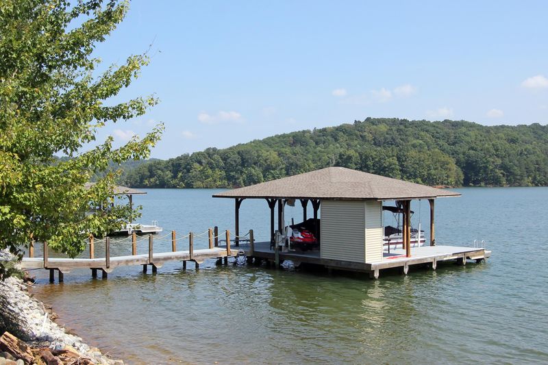 215 Sequoyah Rd, Loudon, TN 37774