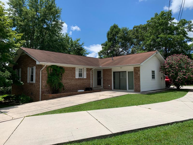 215 Town Loop, Crossville, TN 38555
