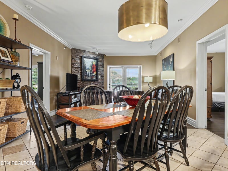 215 Woliss Lane Unit 303, Gatlinburg, TN 37738