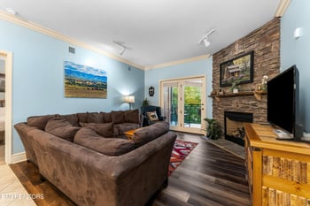 215 Woliss Ln #101, Gatlinburg, TN 37738