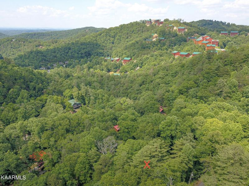 2150 Cascades Ct, Sevierville, TN 37862