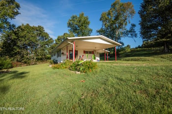 2150 Oakland Rd, Sweetwater, TN 37874