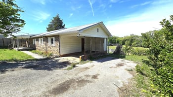 2150 Pinecrest Cir, Lenoir City, TN 37772