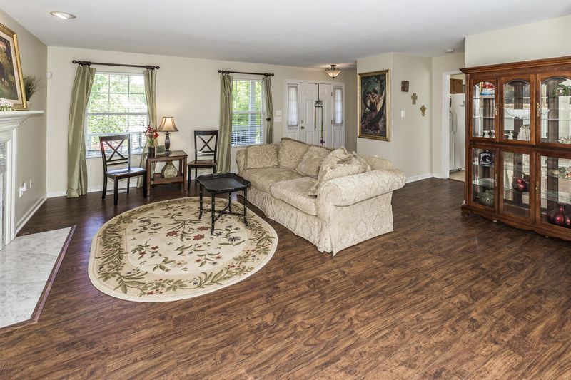 2150 Willow Creek Ln, Knoxville, TN 37909