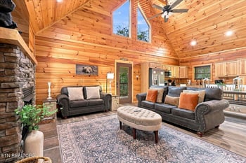 2151 Wingspan Dr, Sevierville, TN 37876
