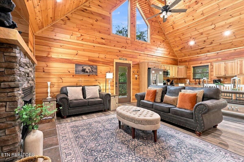 2151 Wingspan Dr, Sevierville, TN 37876