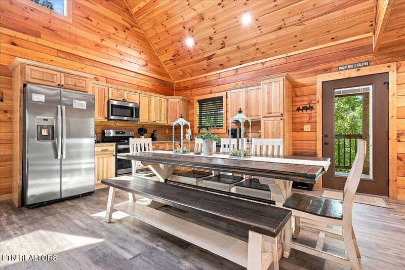 2151 Wingspan Dr, Sevierville, TN 37876