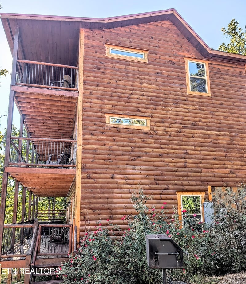2152 E View Dr, Sevierville, TN 37876