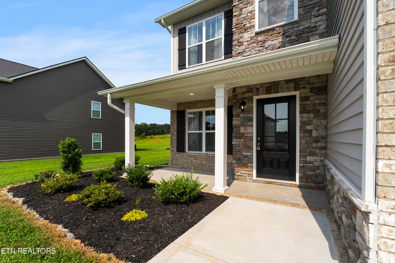 2154 Tributary Dr, Sevierville, TN 37876