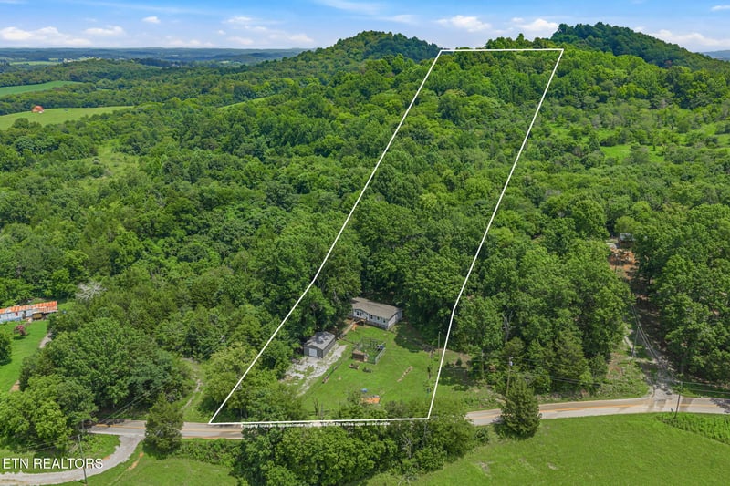 2156 Hiwassee Rd, Sweetwater, TN 37874
